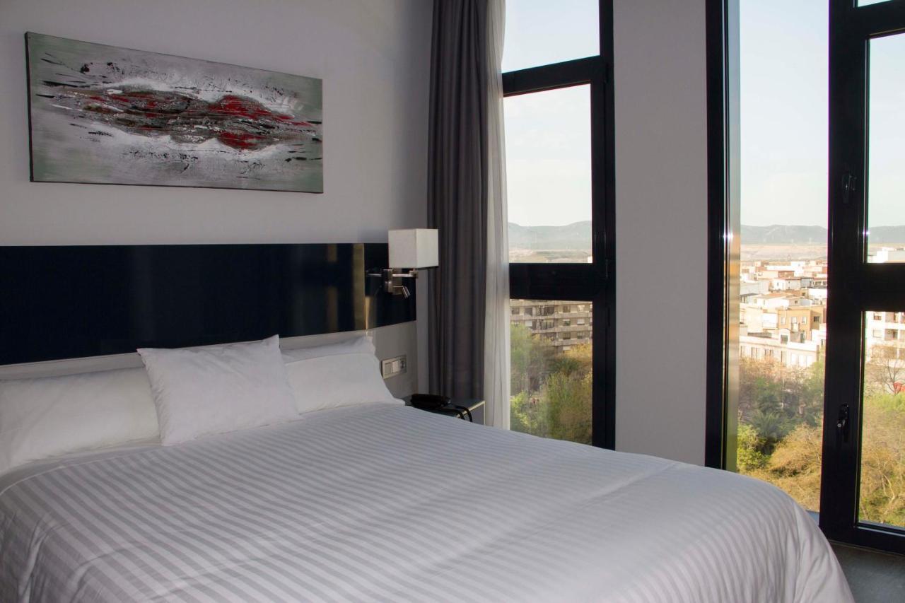 Hotel Santa Eulalia Puertollano Bagian luar foto