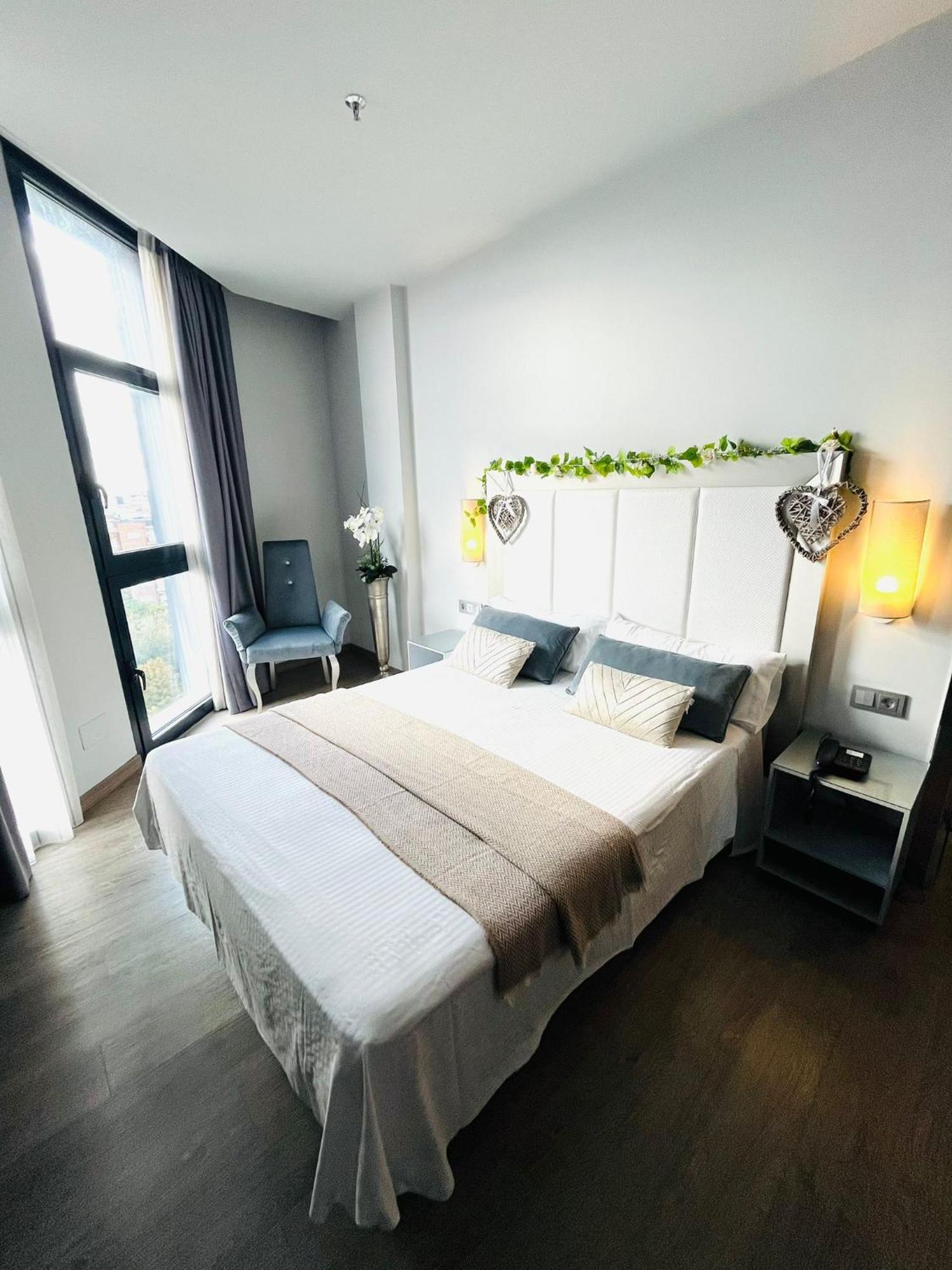 Hotel Santa Eulalia Puertollano Bagian luar foto