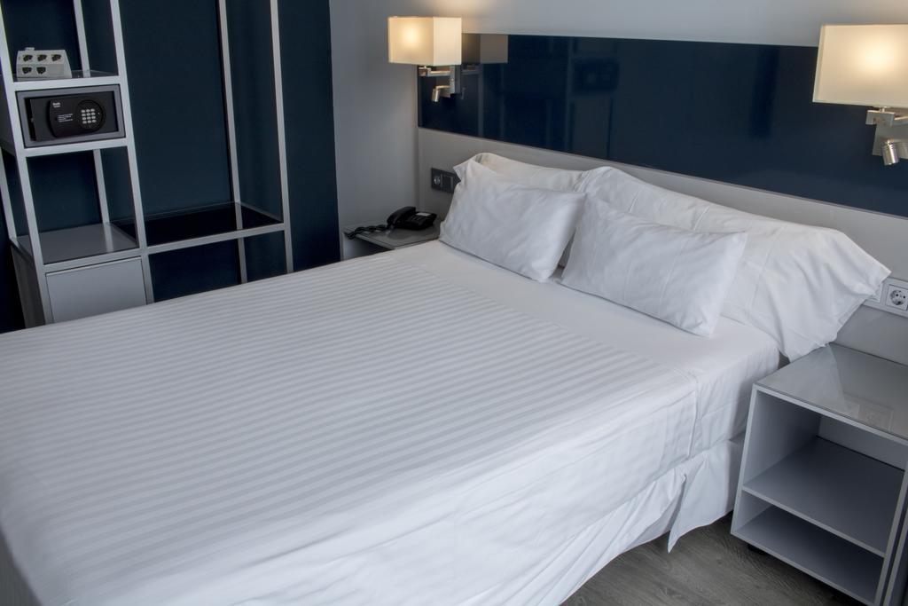 Hotel Santa Eulalia Puertollano Bagian luar foto